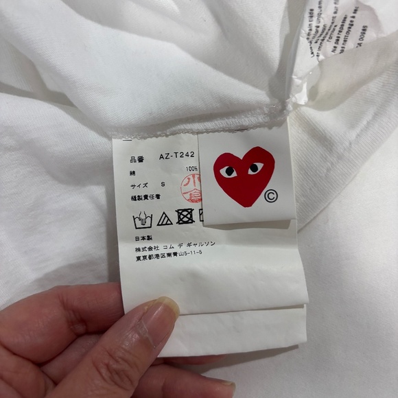 Comme Des garçon play tshirt - Picture 3 of 3